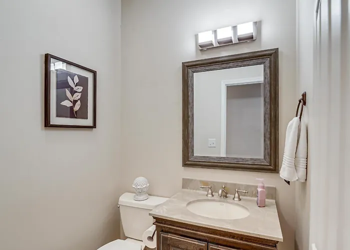 Pet-friendly Escape W/ Private Hot Tub! Holiday home *