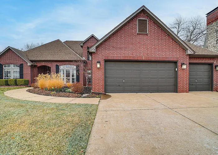 Pet-friendly Escape W/ Private Hot Tub! *
